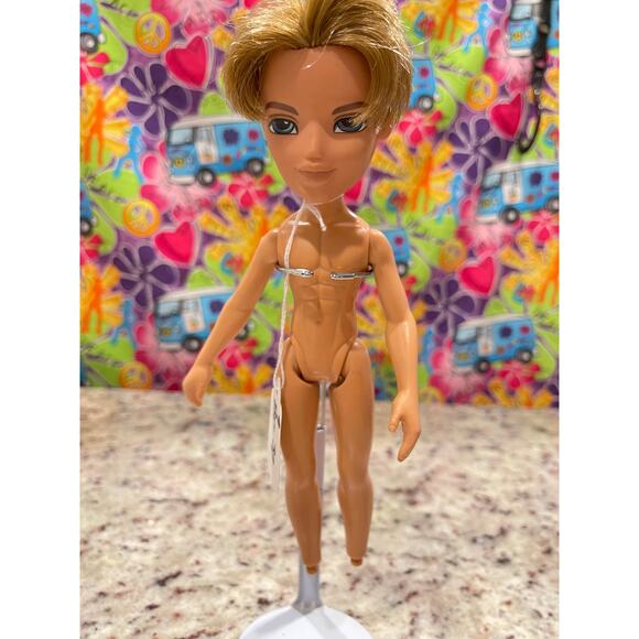 MGA Bratz Boyz Cameron Male Doll Blue Eyes Lot 9 #37 - Picture 3 of 4